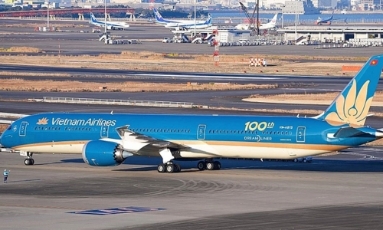  Máy bay lớn nhất Việt Nam hạ cánh tại Long Thành hôm nay